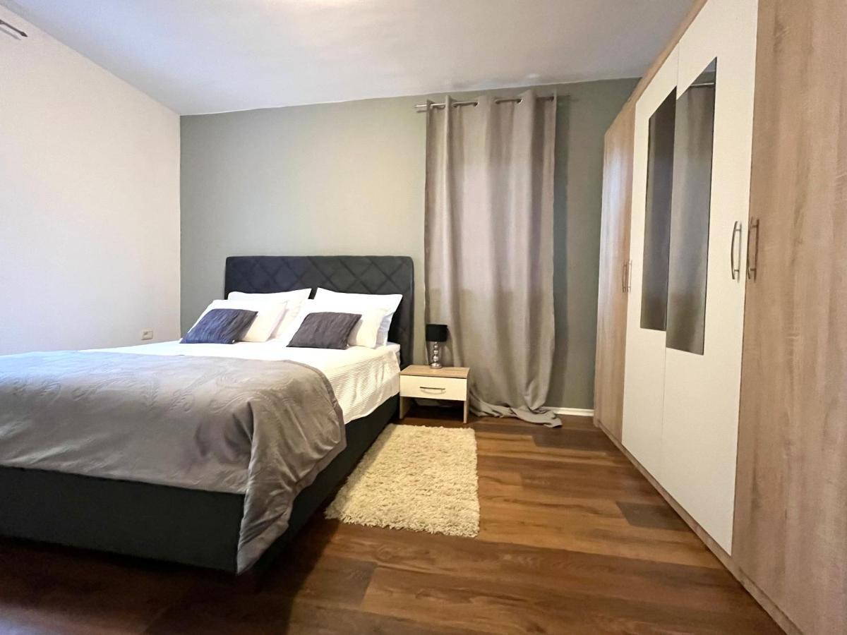 Apartmán Domus Lauri *