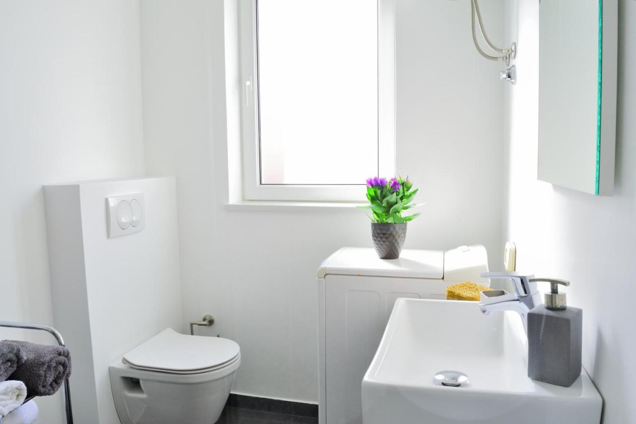 Domus Lauri Apartment *